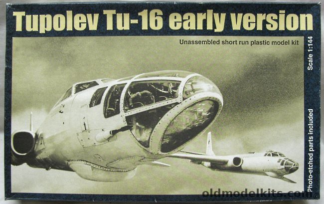OKB-144 1/144 Tupolev Tu-16 Badger Early Version - USSR, 103 plastic model kit